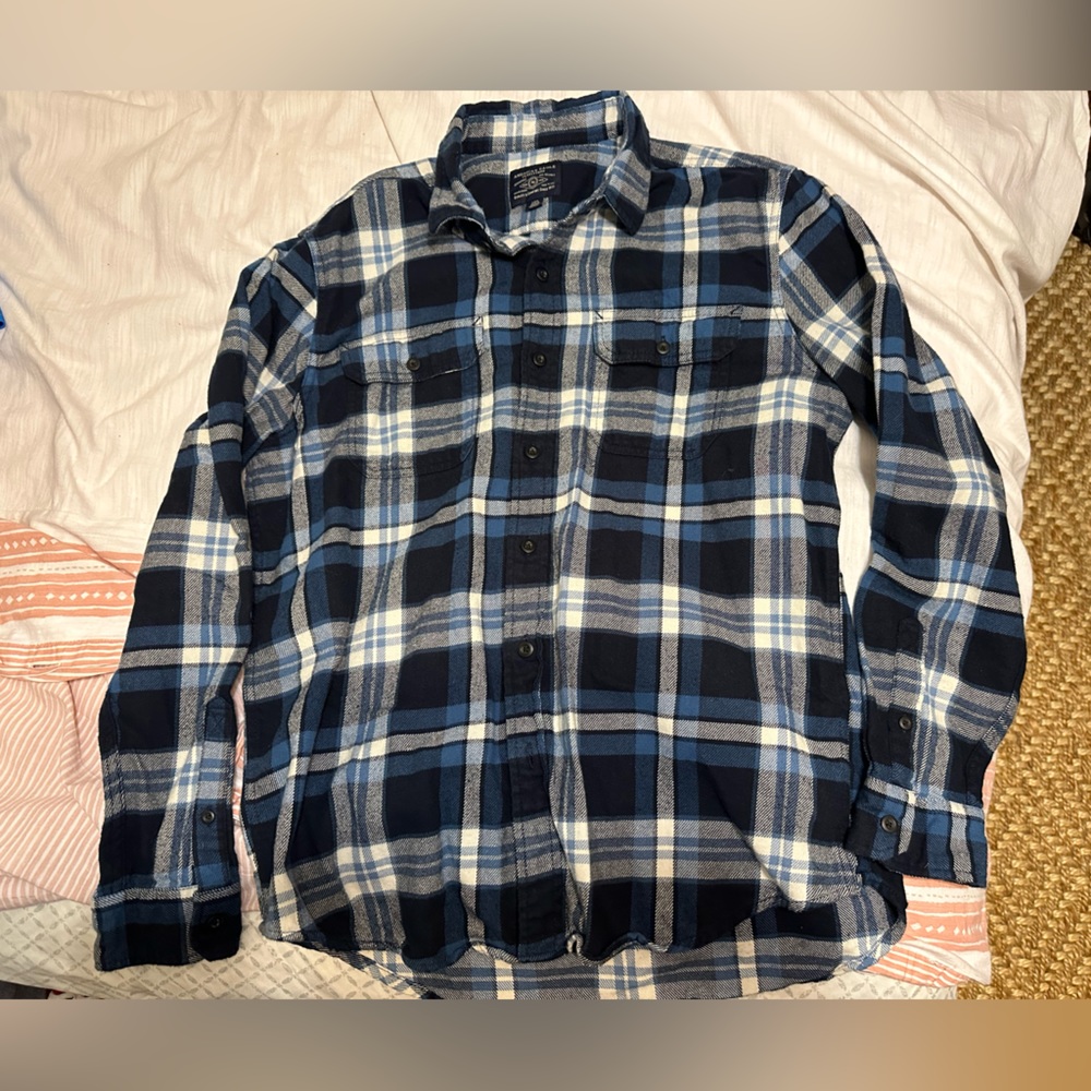 American Eagle flannel button down size large